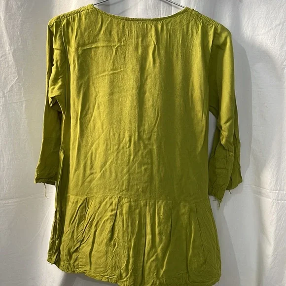 Stylish Top Green in Size M - Picture 3 of 3